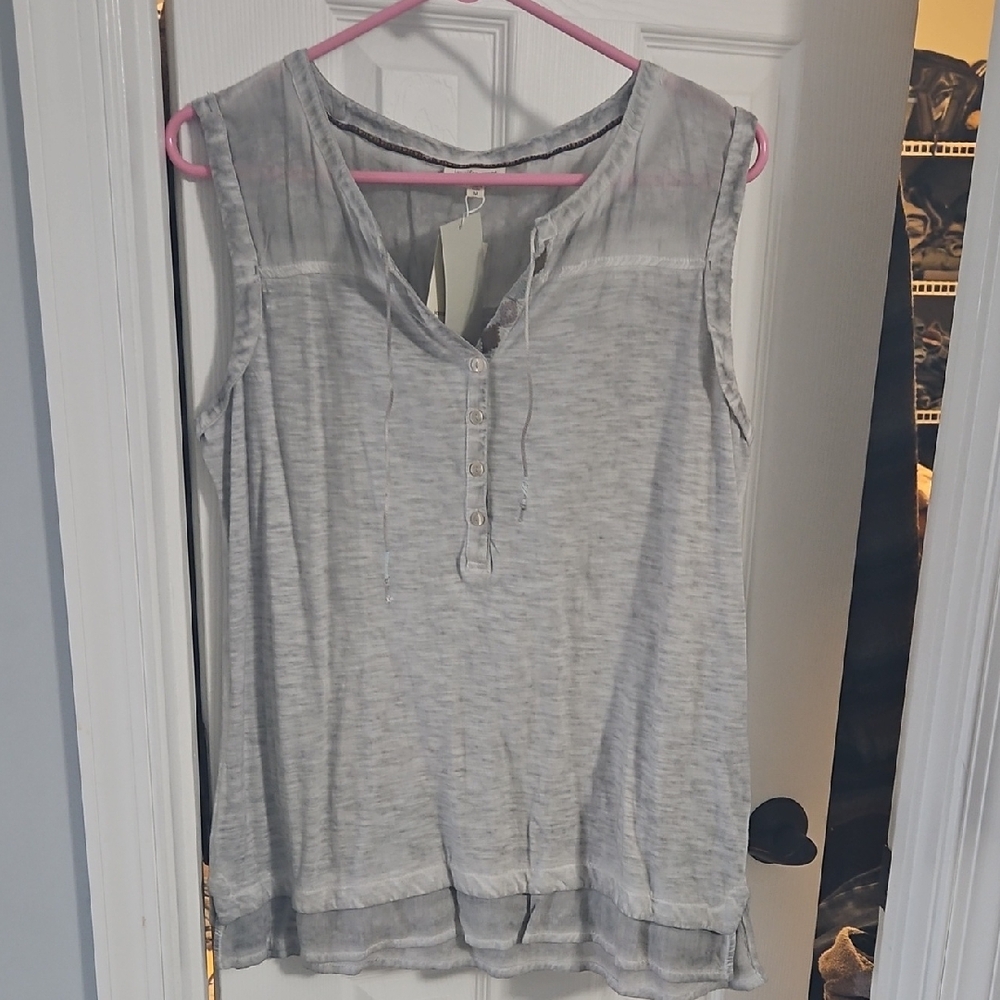 NWT Medium Jennifer & Grace Tank Top